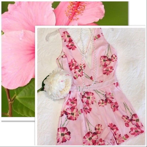 *CLEARANCE* Pink Floral Hibiscus Romper - Picture 7 of 8